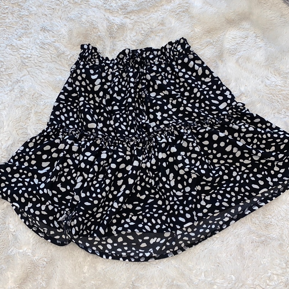 Black leopard print skirt